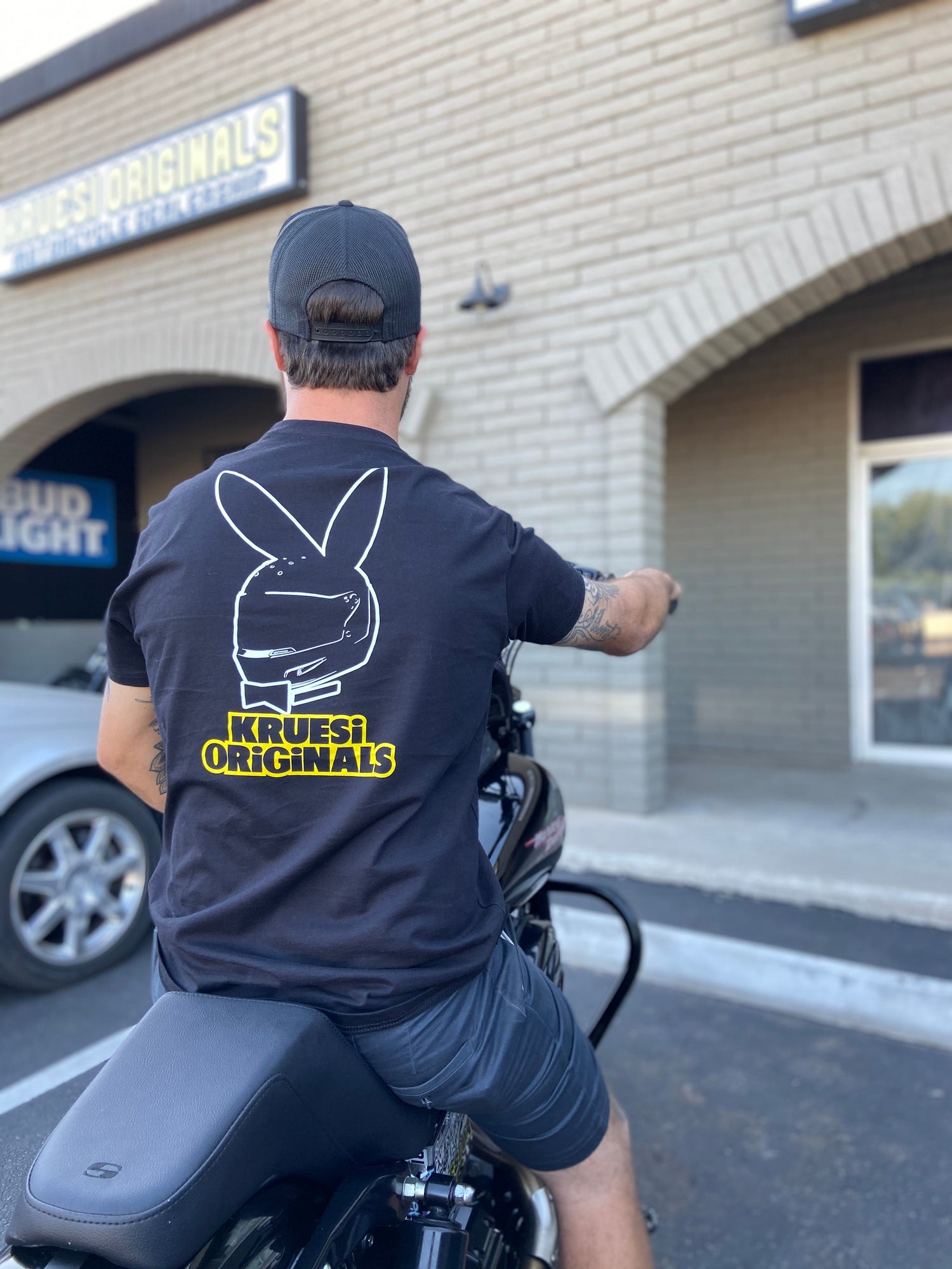 Apparel & Accessories