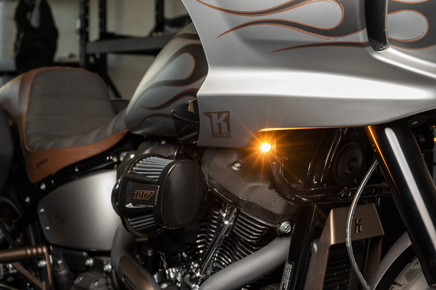 Kodlin Neowise 2-1 Front Turn Signals for FXLRST
