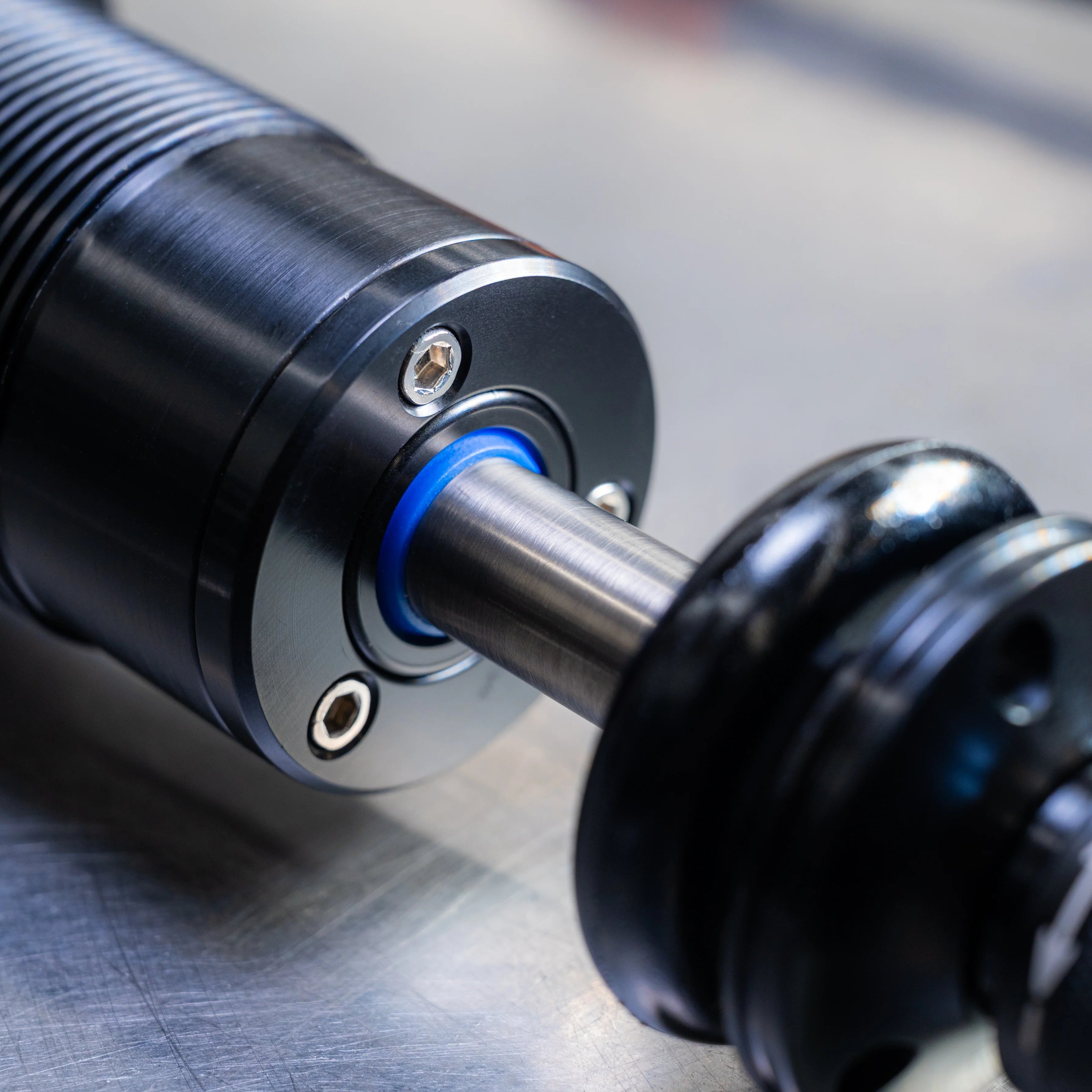 Nowaskey M8 Softail Remote Reservoir Shock