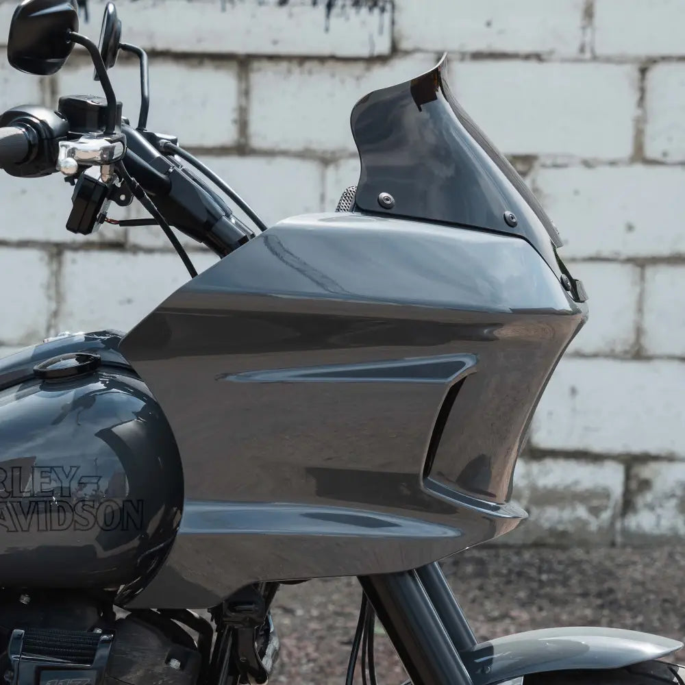 Kolor Flare™ Windshield for H-D Low Rider ST