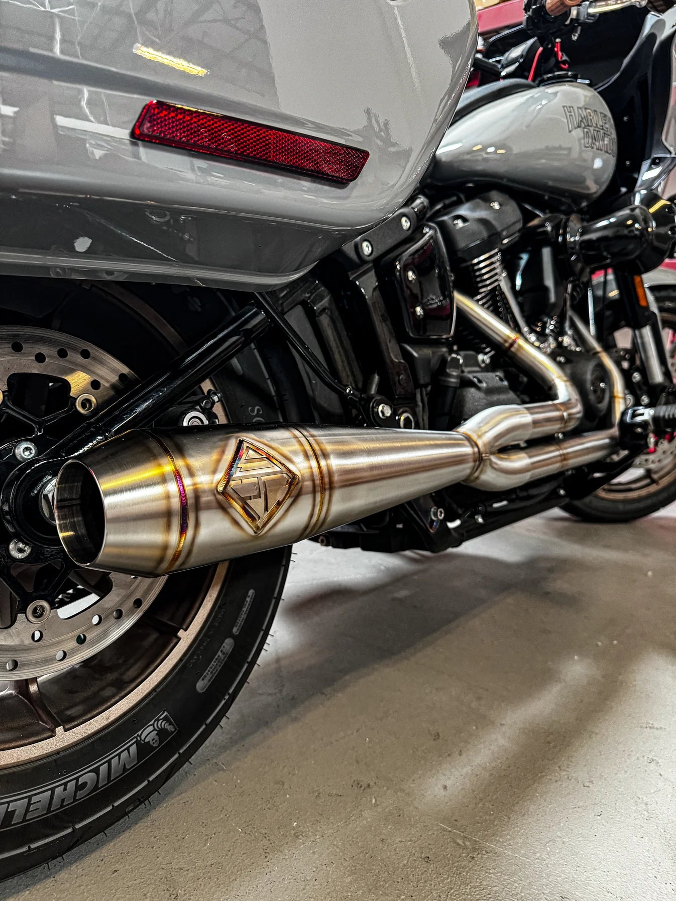 SP Concepts M8 Softail Mid-Length "Elsinore" Exhaust