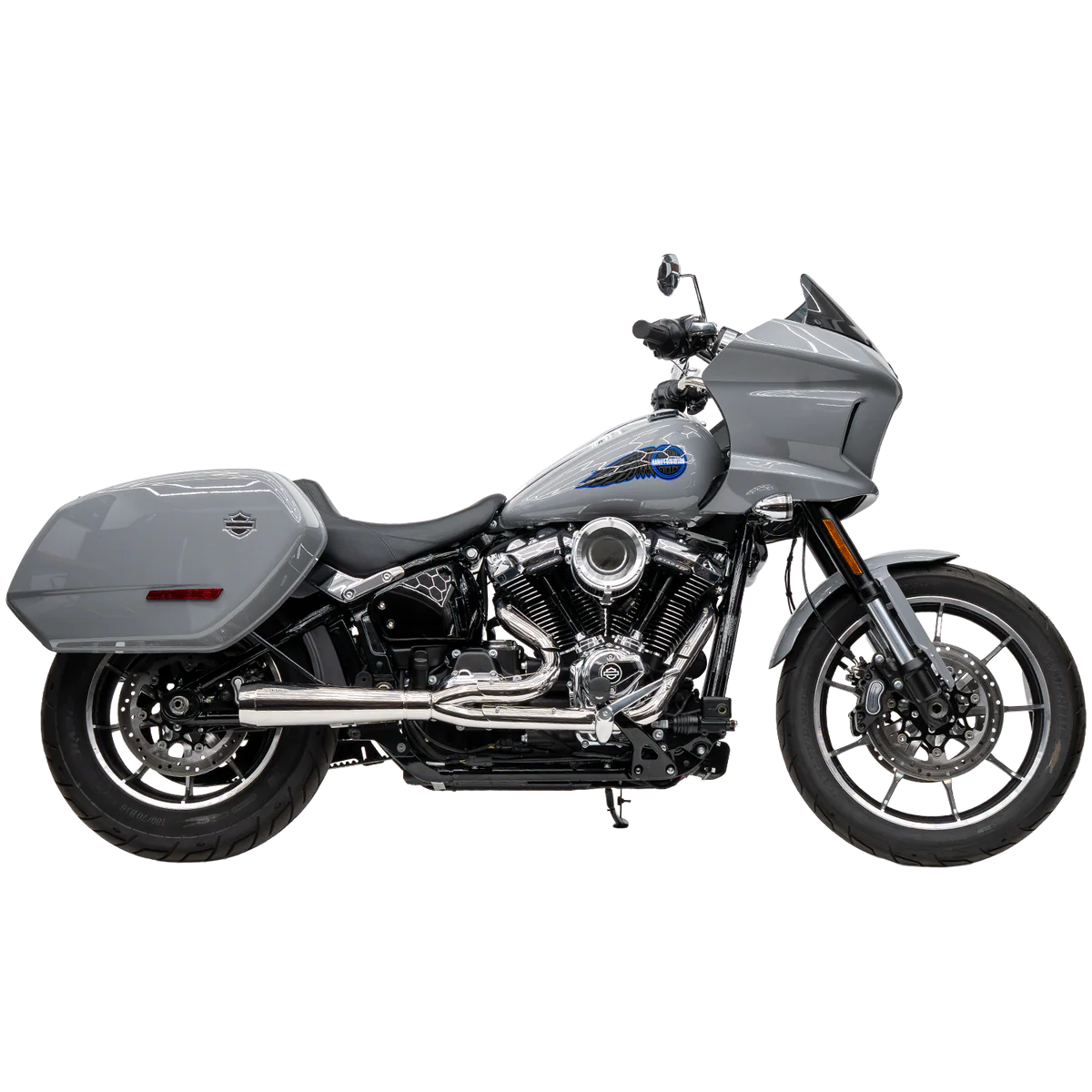 Polished Assault 2 Into 1 Exhaust on M8 Softail