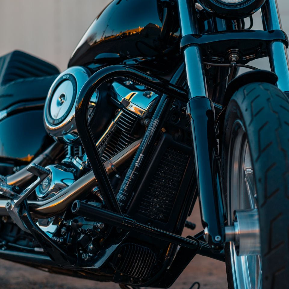 Kruesi Originals M8 Softail "K Bar"