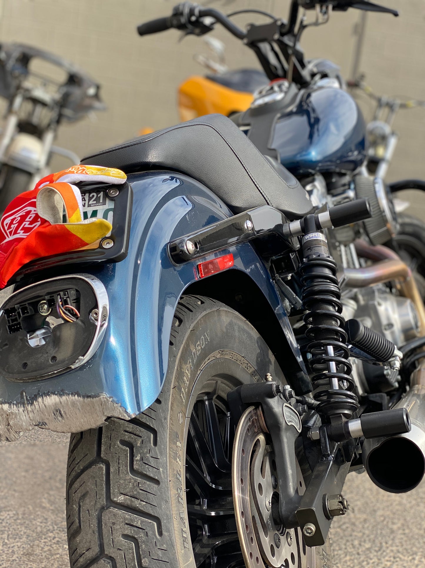 Kruesi Originals Bottom Mount Shock Sliders for Harley-Davidson Dyna (2000–2017)