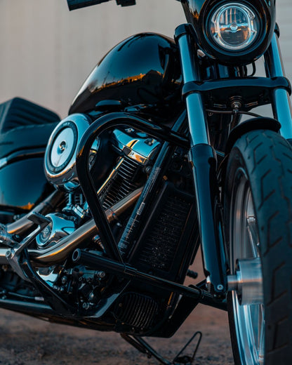 Kruesi Originals M8 Softail "K Bar"